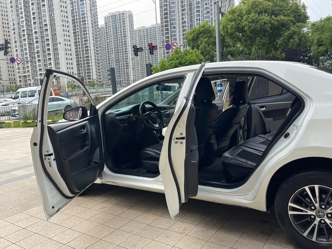 Toyota Levin 2016 1.6G CVT Elite Edition фото 17