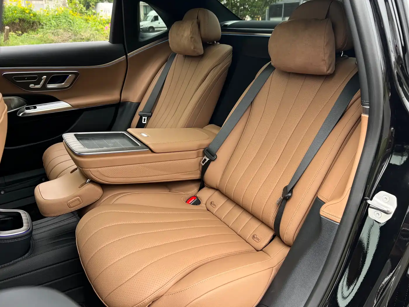 Mercedes-Benz E-Class 2024 Model E 300 L Luxury фото 15