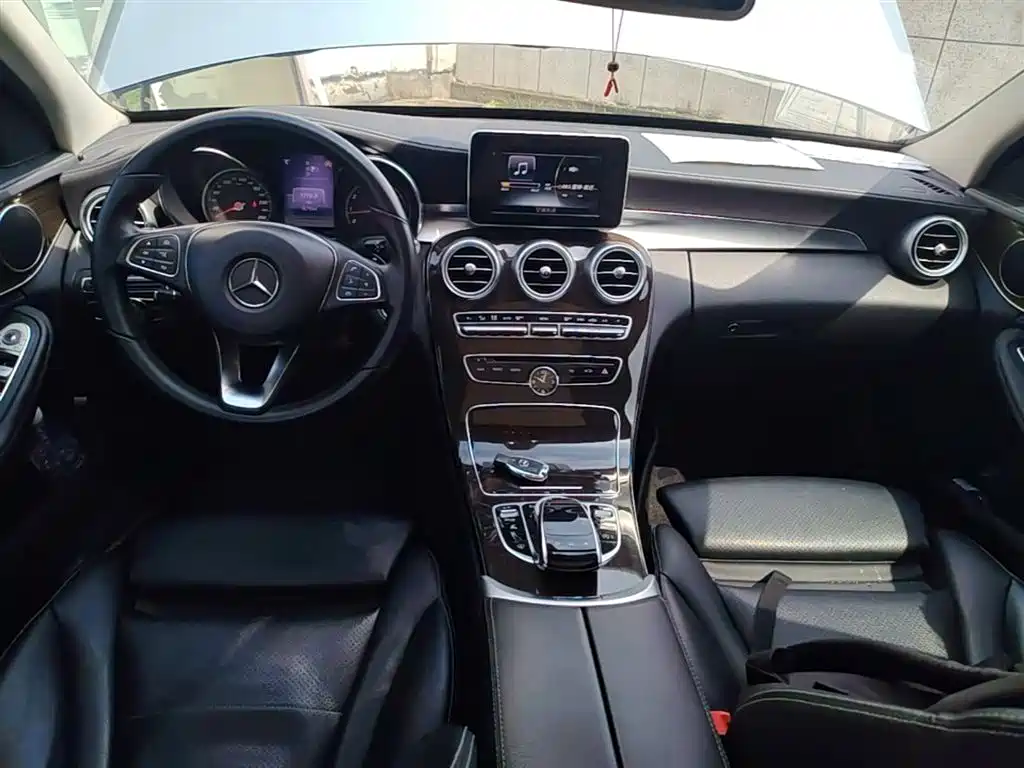 Mercedes-Benz C-Class 2015 C 200 L фото 10