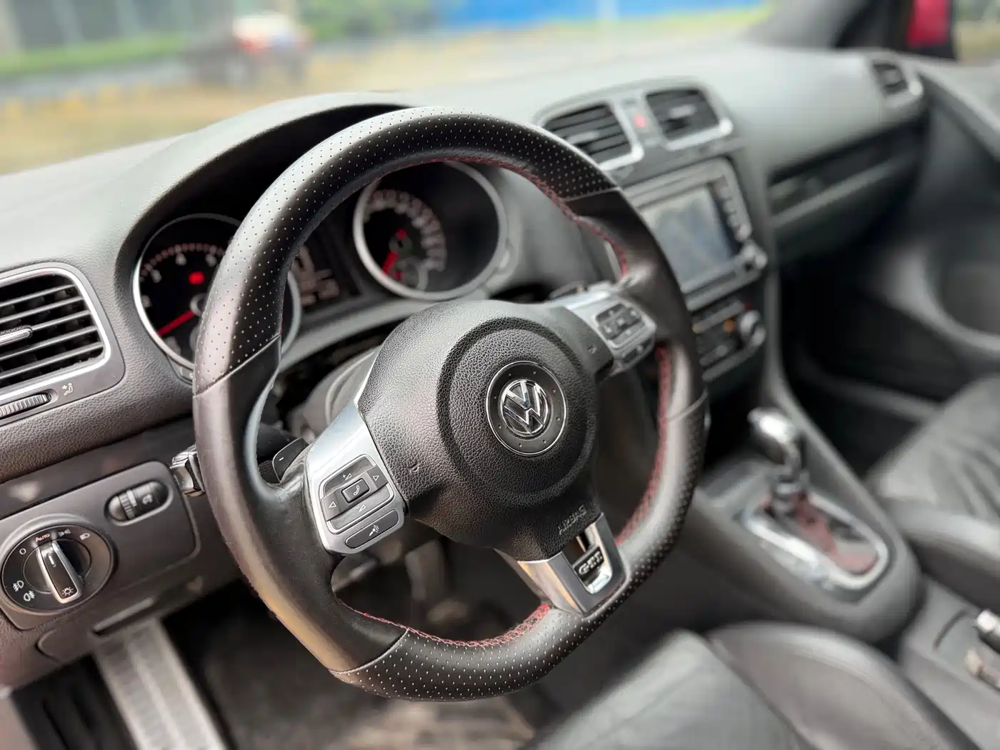 Volkswagen Golf GTI 2012 2.0TSI GTI фото 12