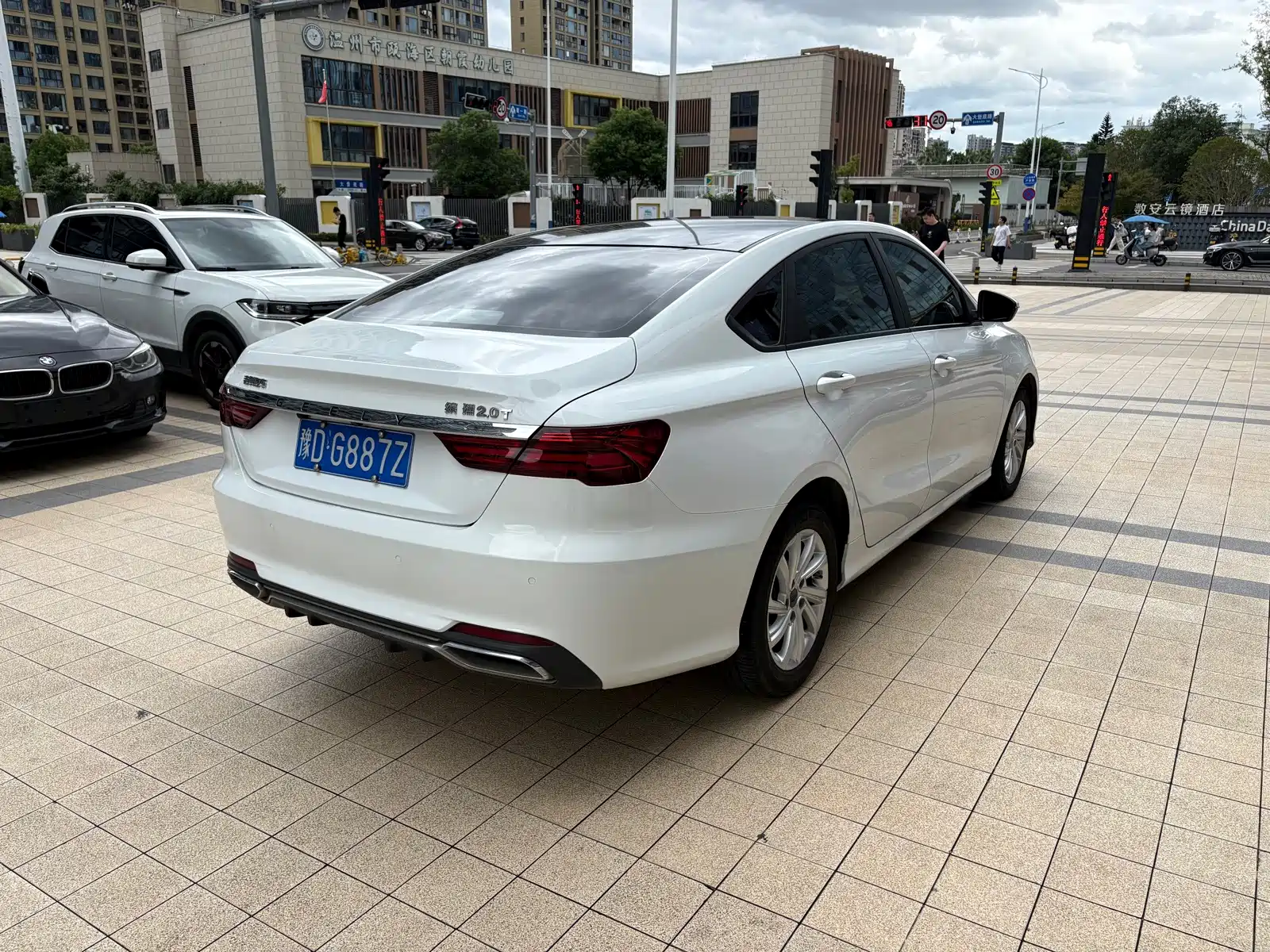 Фото 5 - Geely Binrui