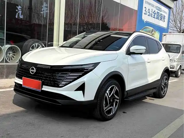 NISSAN QASHQAI 2025