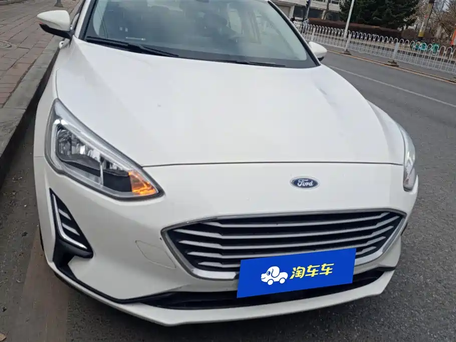 FORD FOX