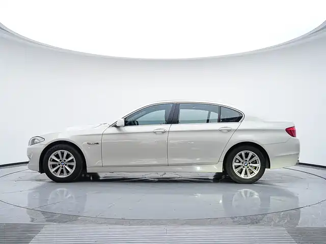 BMW 5 Series 2013 525Li Leadership — фото 5