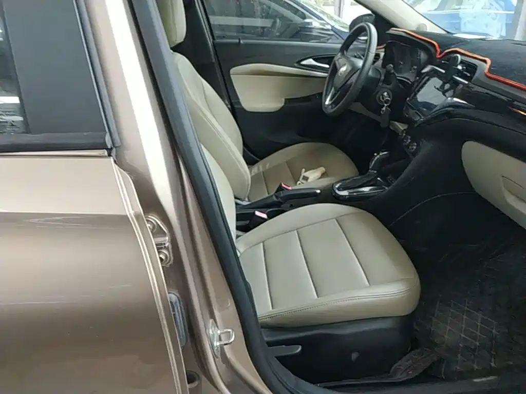 Фото 25 - Buick Excelle