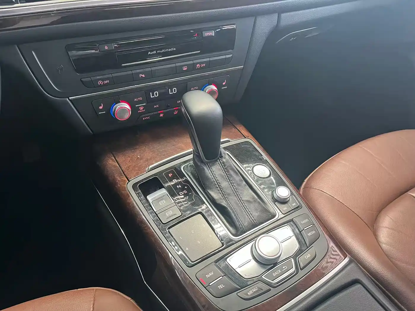 Photo 14 - Audi A6L