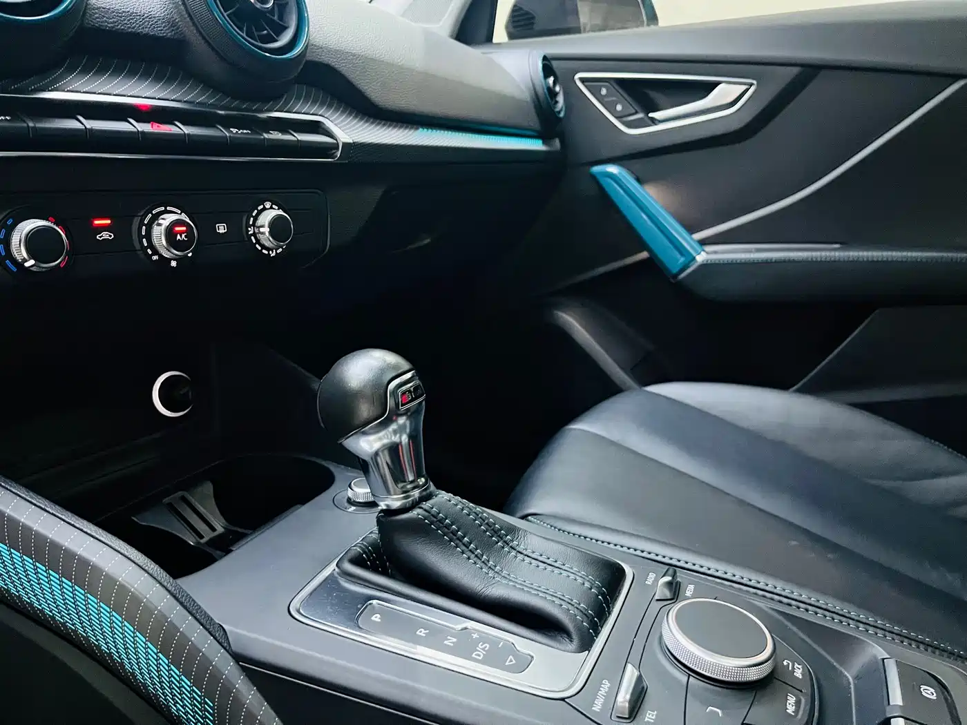 Audi Q2L 2019 2018 35 TFSI Launch Exclusive Edition China VI