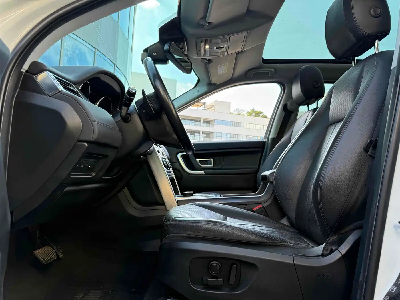 Land Rover Discovery Sport 2018 240PS SE Edition фото 5