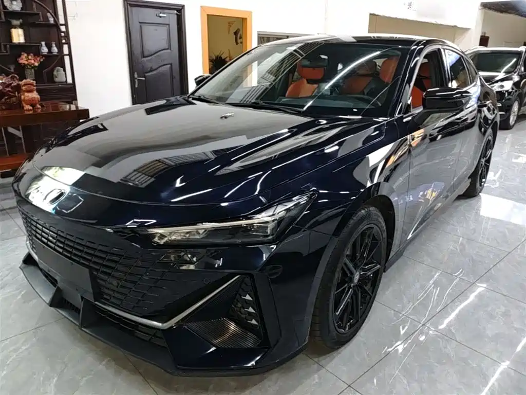 Changan UNI-V 2022 1.5T Premium Model