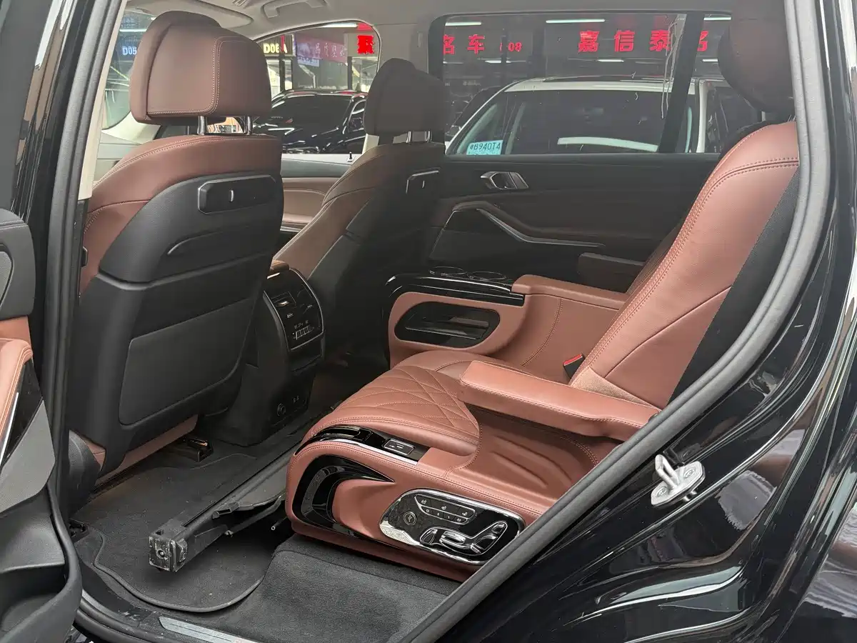 Фото 4 - BMW X7