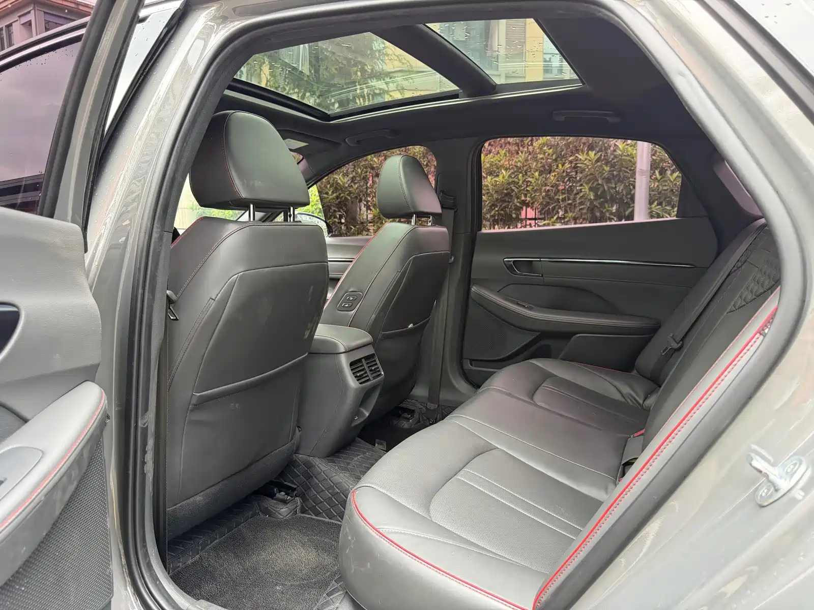 Фото 18 - Hyundai Sonata