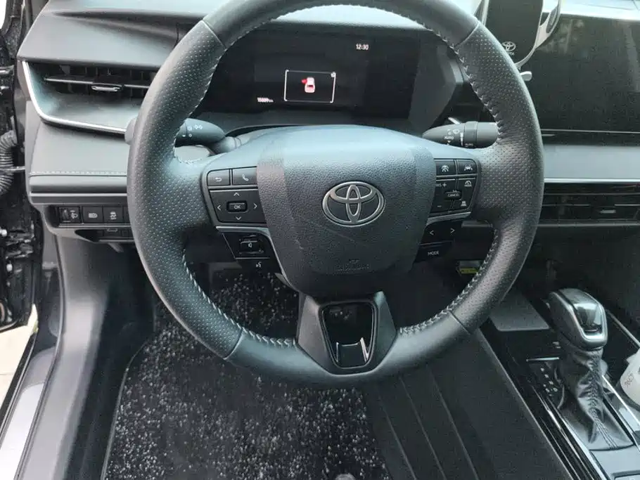 Toyota Camry 2025 2026 Hybrid 2.0HSE Sport Lite Edition