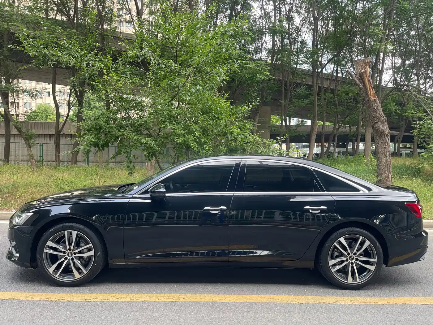 Audi A6L 2023 45 TFSI Premium Selection Elegance фото 4