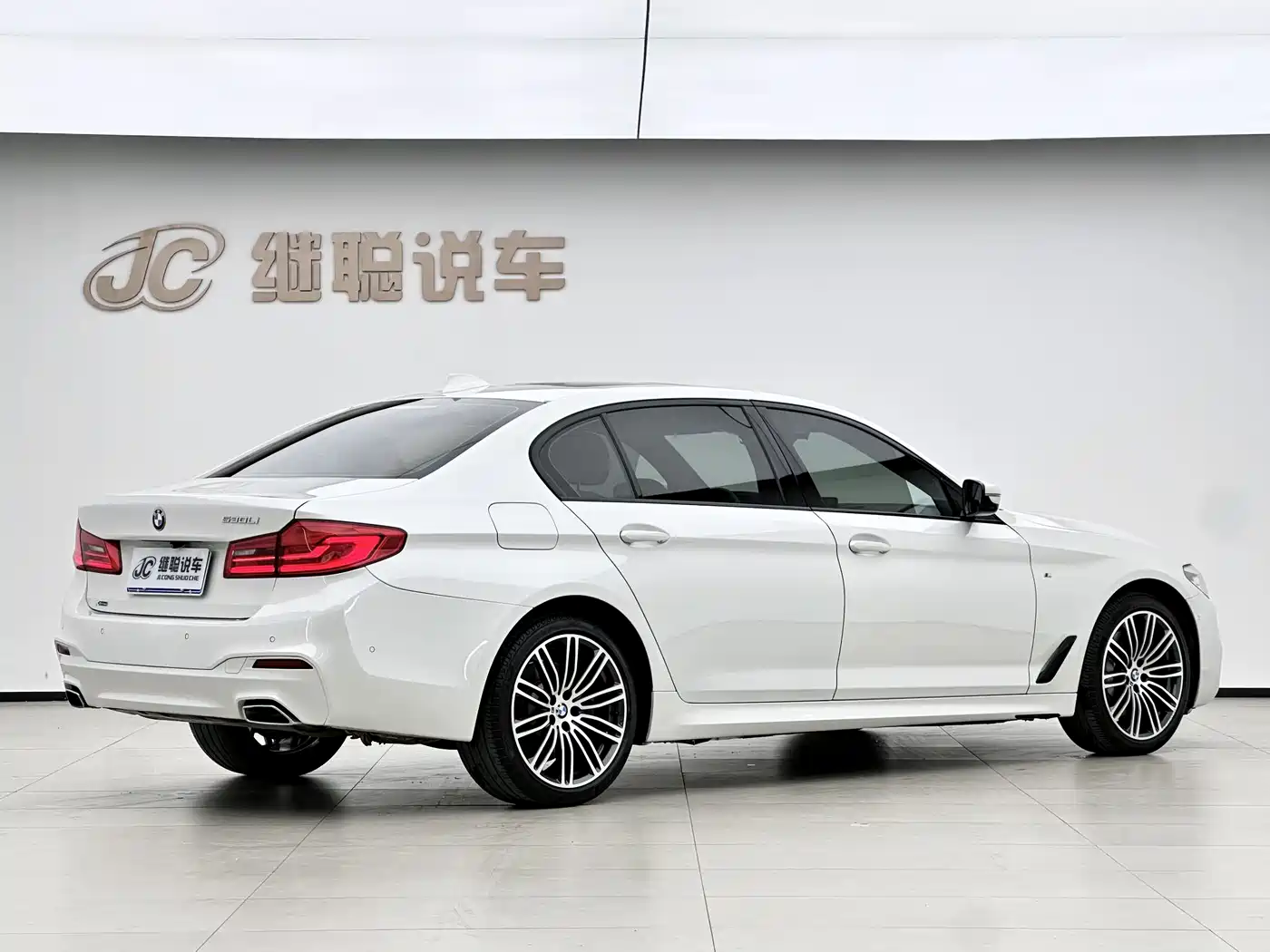 BMW 5 Series 2019 530Li xDrive M Sport Package фото 16
