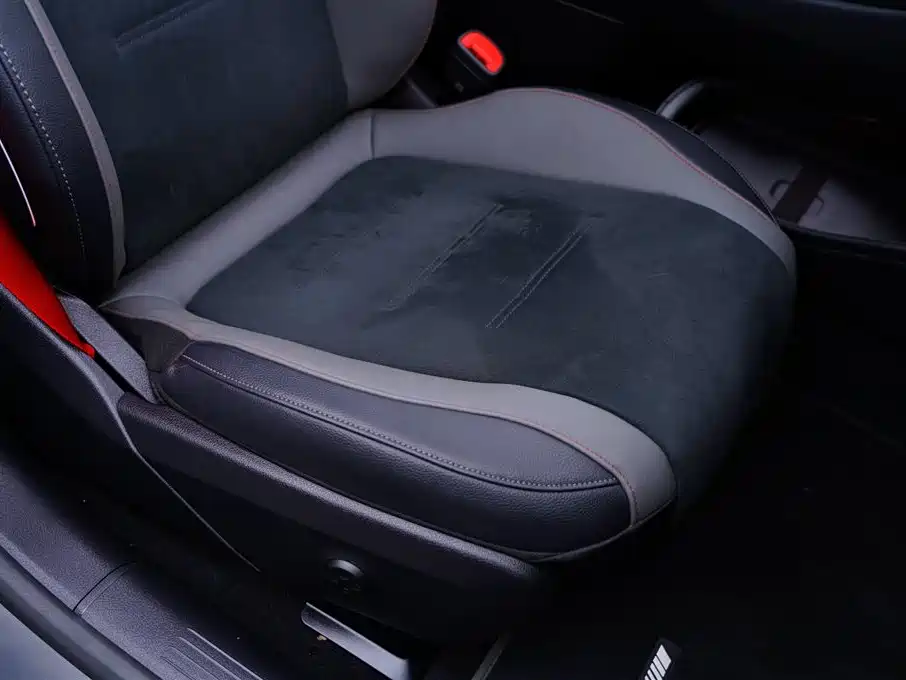 MERCEDES-BENZ EQE AMG