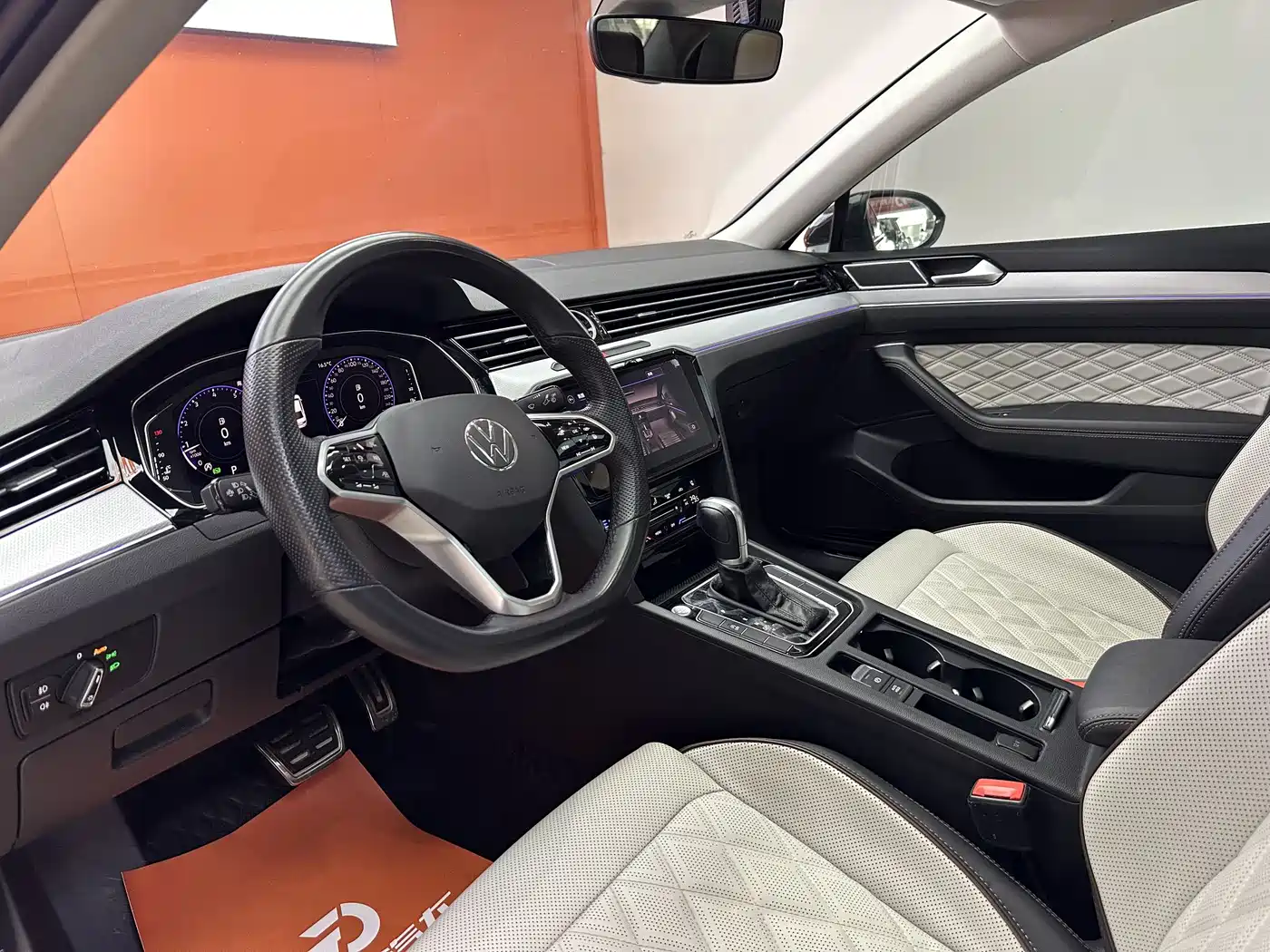 Volkswagen Magotan 2023 Model 2 Million Commemorative Edition 330TSI DSG Luxury фото 11