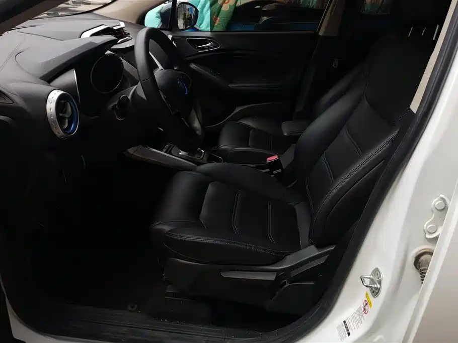 BYD Yuan New Energy 2018 EV360 Smart Connected Cool Edition фото 9