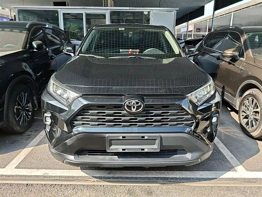 Toyota RAV4 Rongfang 2023 2.0L CVT 2WD Urban Edition фото 3