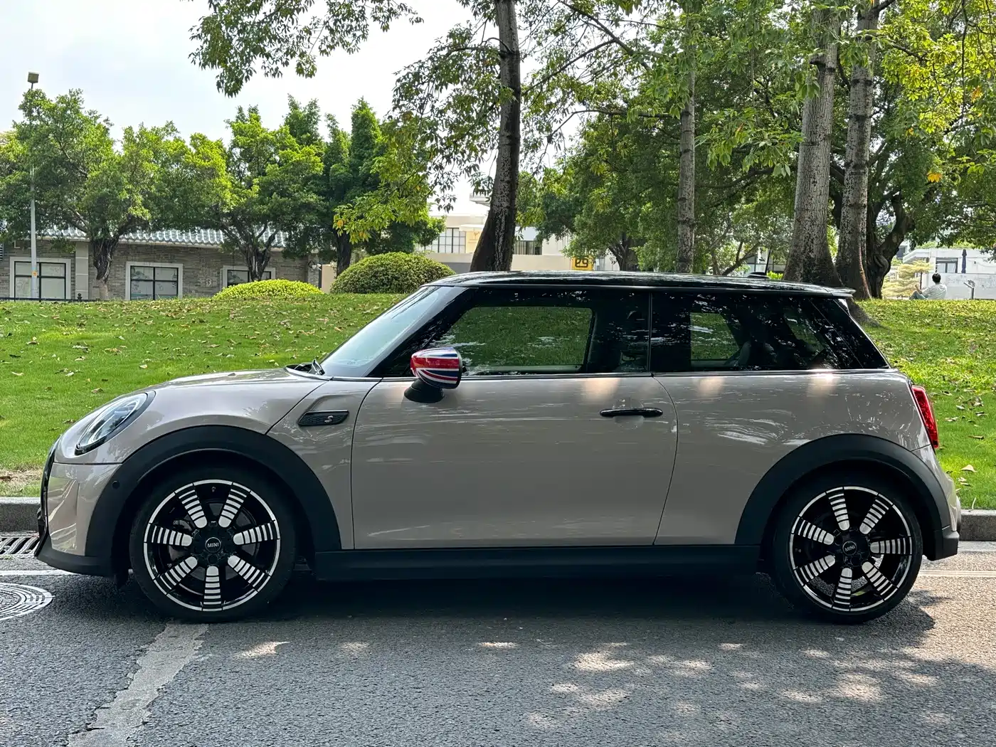 MINI MINI 2023 2022 2.0T COOPER S Artist