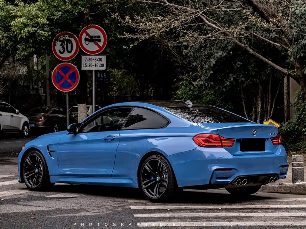 BMW M4 2014 M4 Coupe фото 15