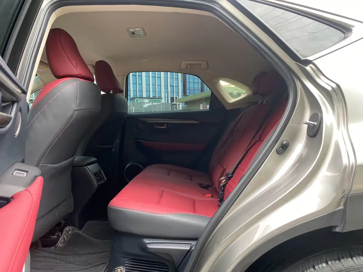 Фото 8 - Lexus NX