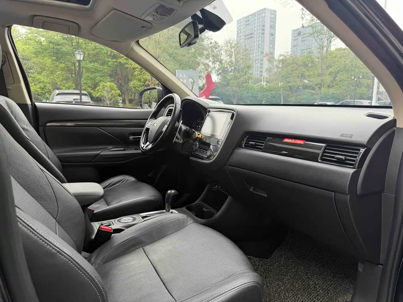 Mitsubishi Outlander 2016 2.4L 4WD Luxury Edition 7-seater фото 11
