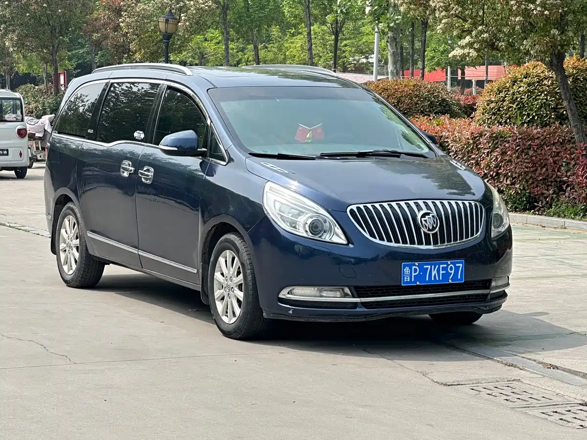 Buick GL8 2011 3.0L XT Luxury Business Flagship фото 3