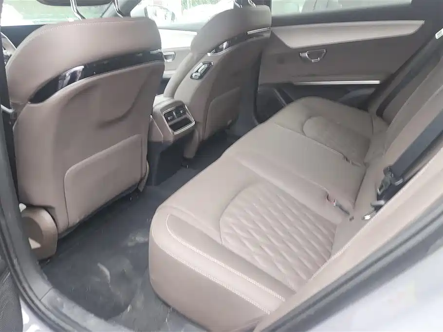 BYD Han 2025 DM-i Smart Driving Edition 125KM Honor фото 11