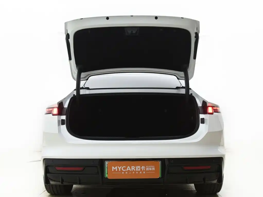 Photo 19 - Lynk & Co 10 EM-P
