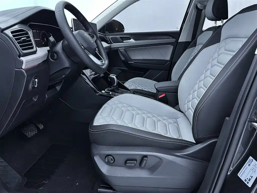 Volkswagen Tayron 2023 280TSI 2WD Luxury Plus Advanced Edition фото 12