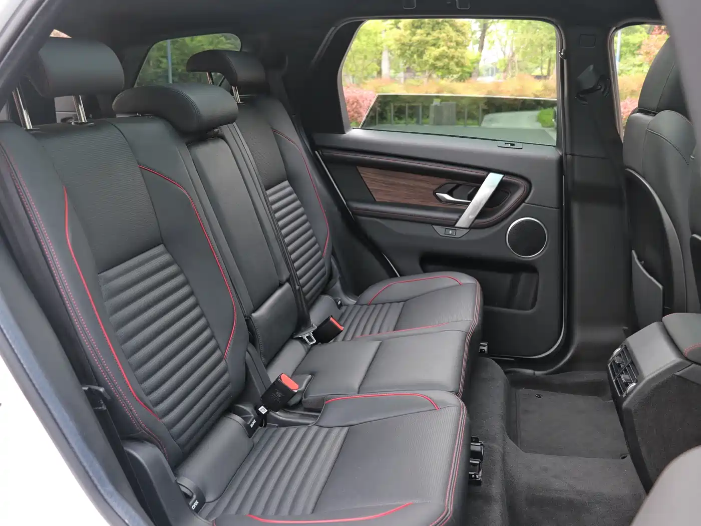 Land Rover Discovery Sport 2020 249PS R-Dynamic Performance Tech 7-seater фото 19