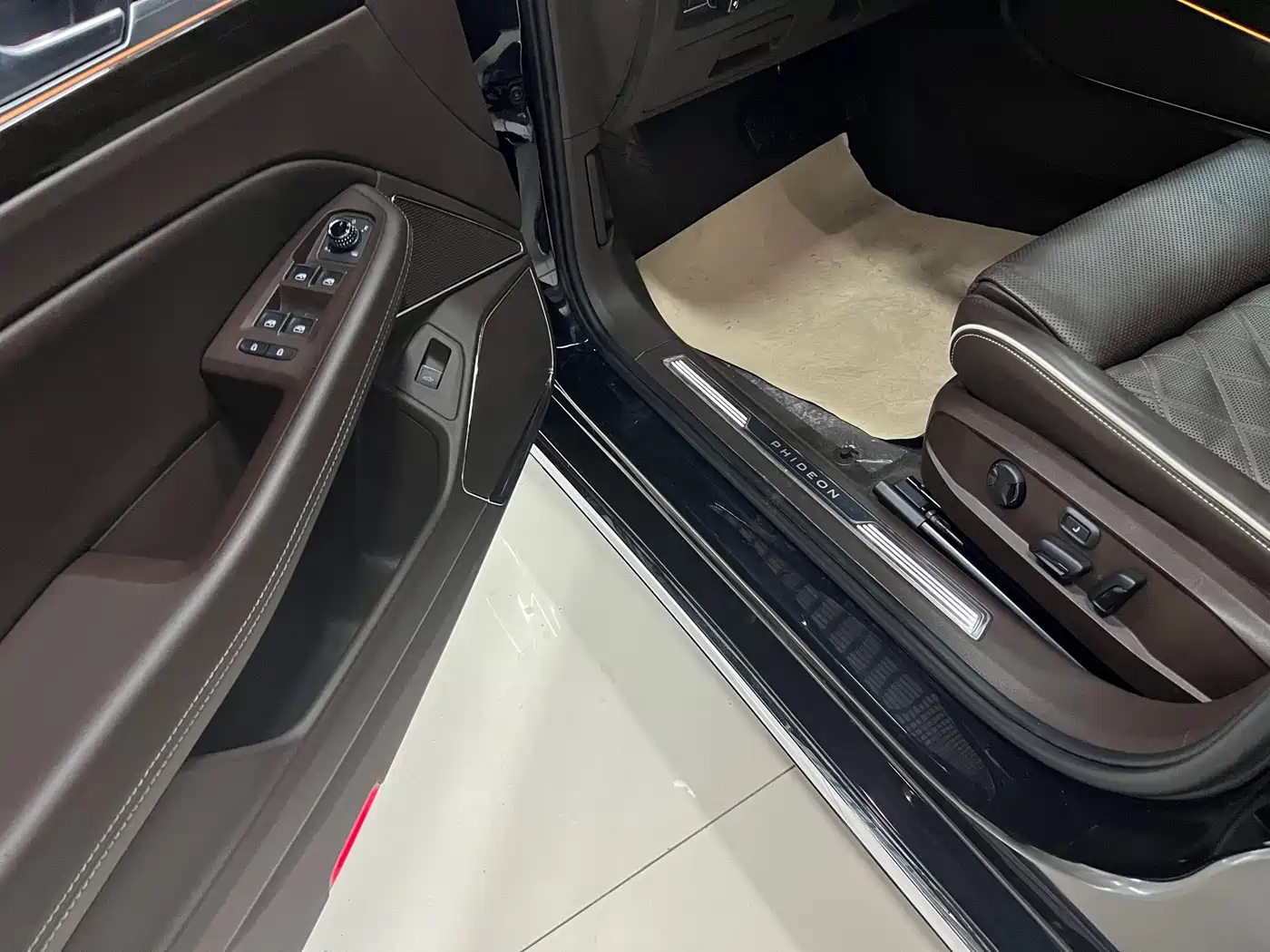 Volkswagen Phideon 2018 Facelift 380TSI FWD Flagship фото 8