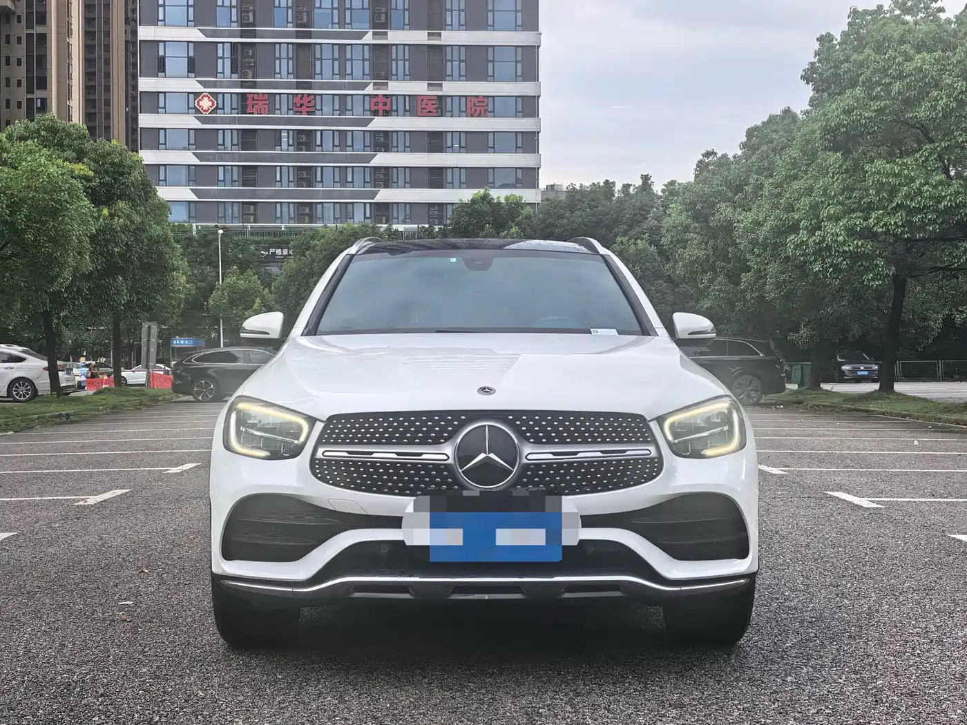 صورة 2 - Mercedes-Benz GLC