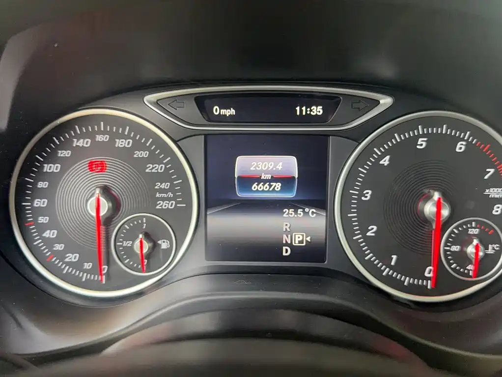 Mercedes-Benz A-Class (Import) 2017 Facelift A 180 фото 3