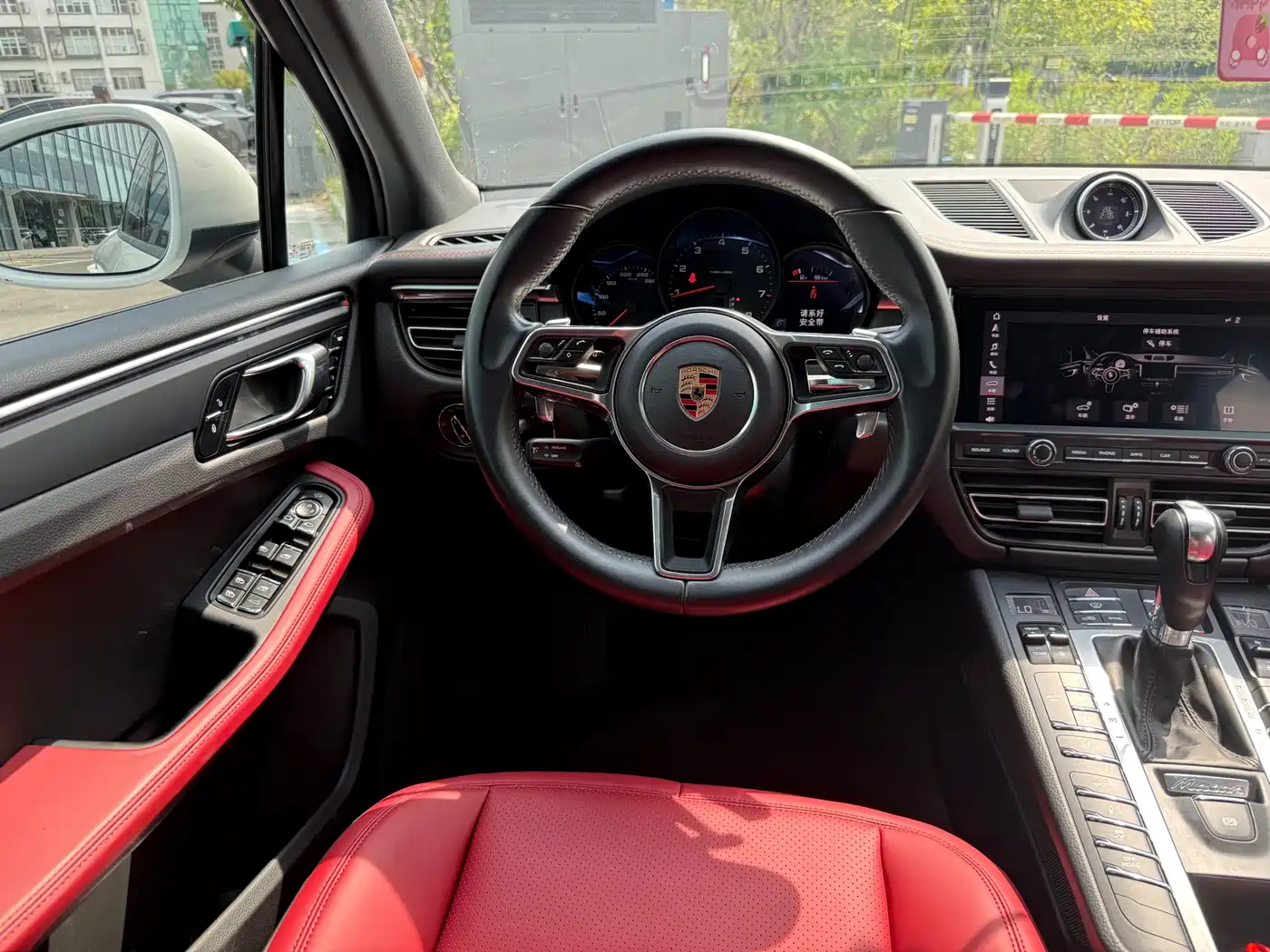 Porsche Macan 2020 Macan 2.0T фото 9