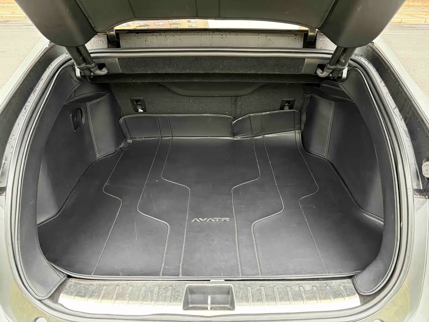 Avatr 12 2023 2023 650 Triple Laser AWD Performance Edition