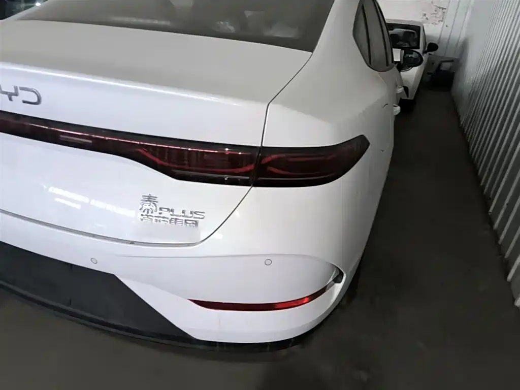 BYD Qin PLUS 2026 DM-i Smart Edition 128KM Progressive фото 8