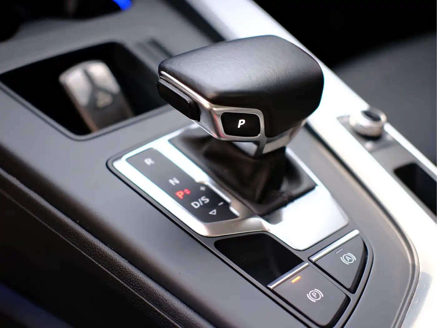 Audi A4L 2021 40 TFSI Premium Life Edition фото 7