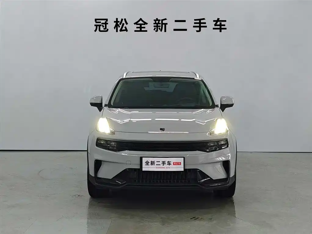 Lynk & Co 06 EM-P 2022 PHEV 84KM Range Pro фото 2