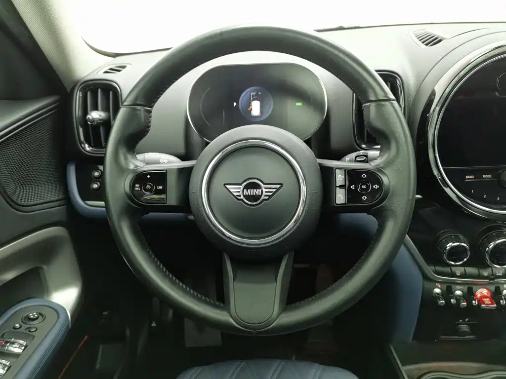 Фото 11 - MINI COUNTRYMAN