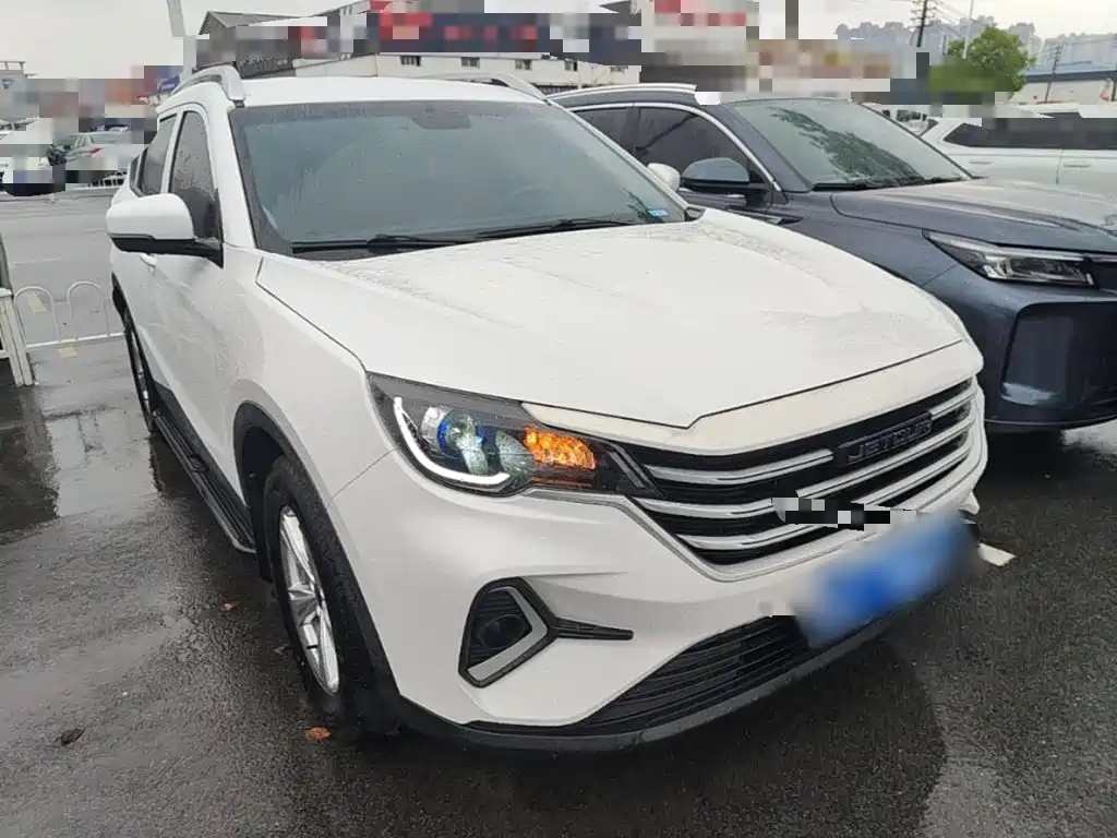 Jetour X70M 2022 2021 1.5T Manual Urban Partner 7-seater
