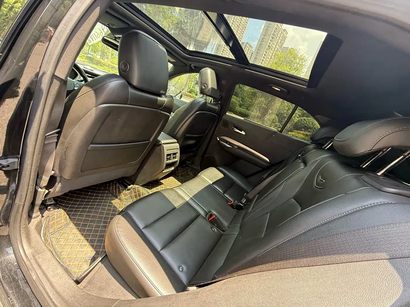 Фото 8 - Cadillac XT4