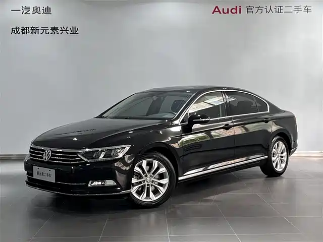 Volkswagen Magotan 2019 330TSI DSG Luxury China V — фото 1