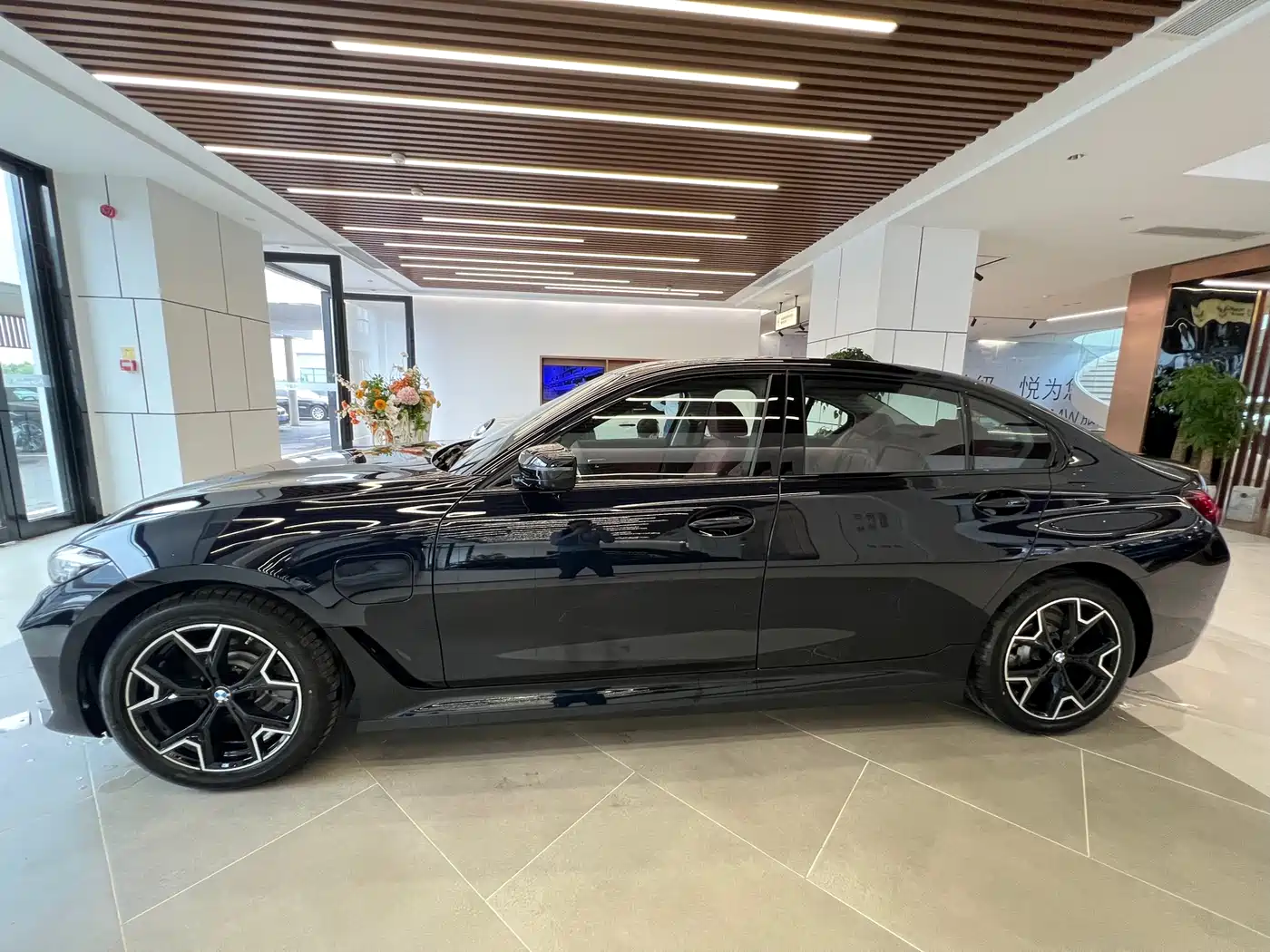 BMW i3 2026 eDrive 40 L фото 3