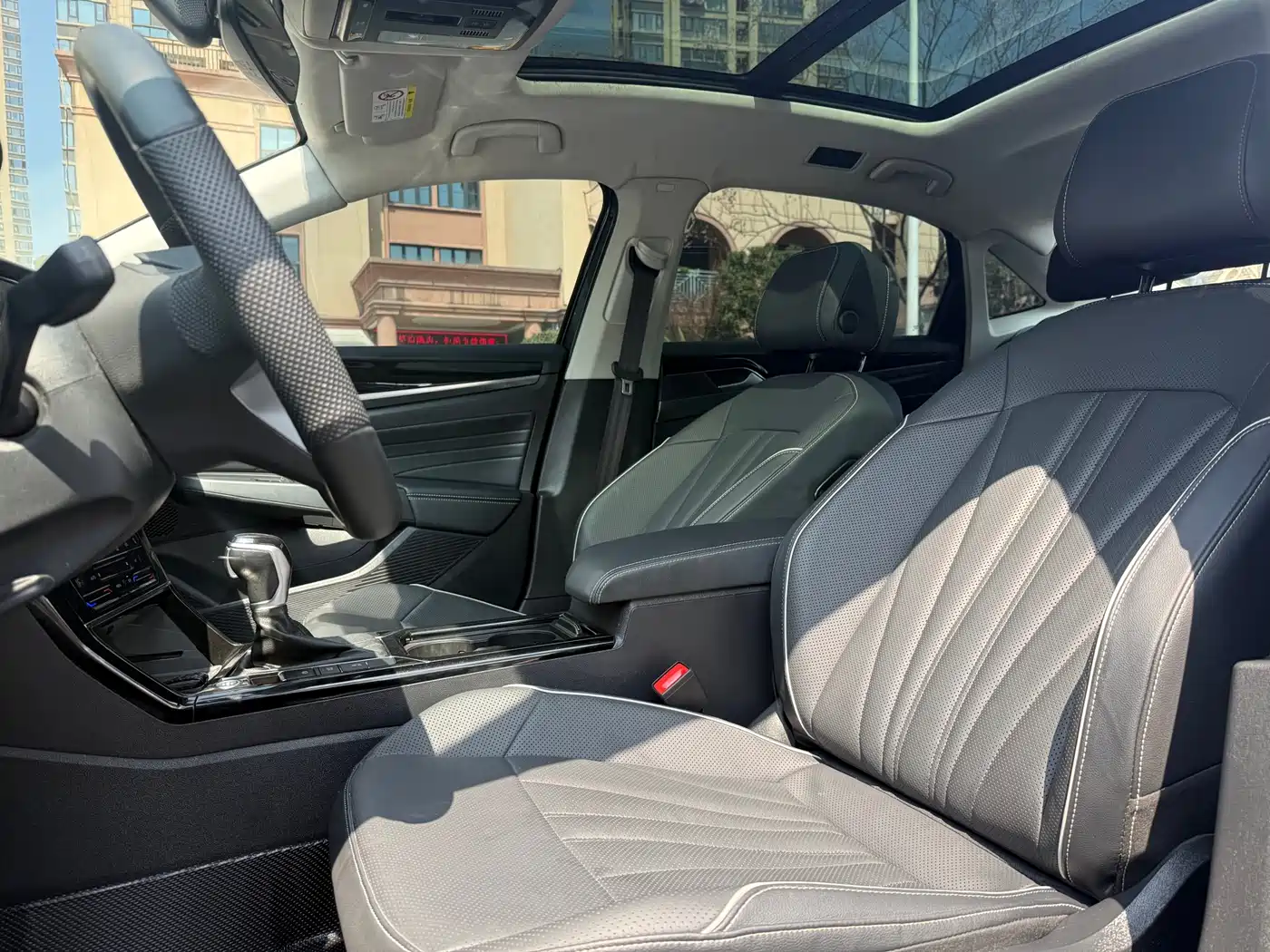 Volkswagen Passat 2024 330TSI Elite Edition фото 9