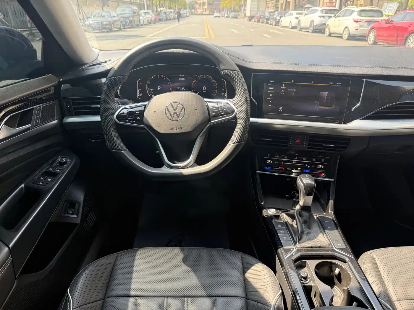 Volkswagen Passat 2024 330TSI Elite Edition фото 13
