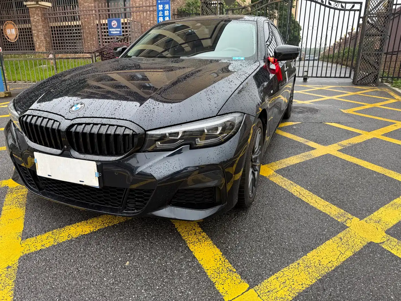 BMW 3-SERIES