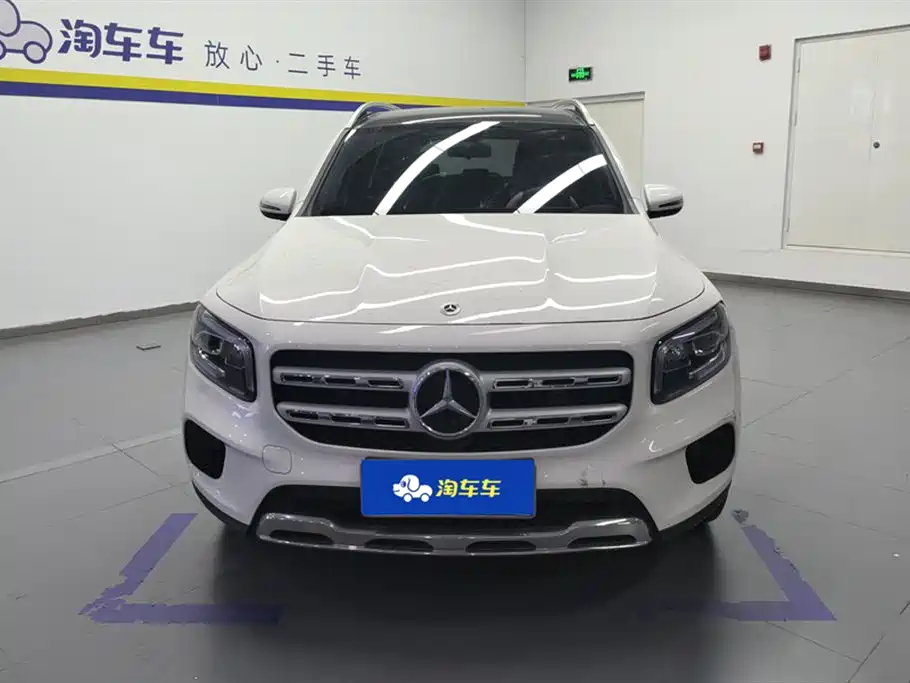 MERCEDES-BENZ GLB