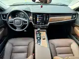 صورة 13 - Volvo S90