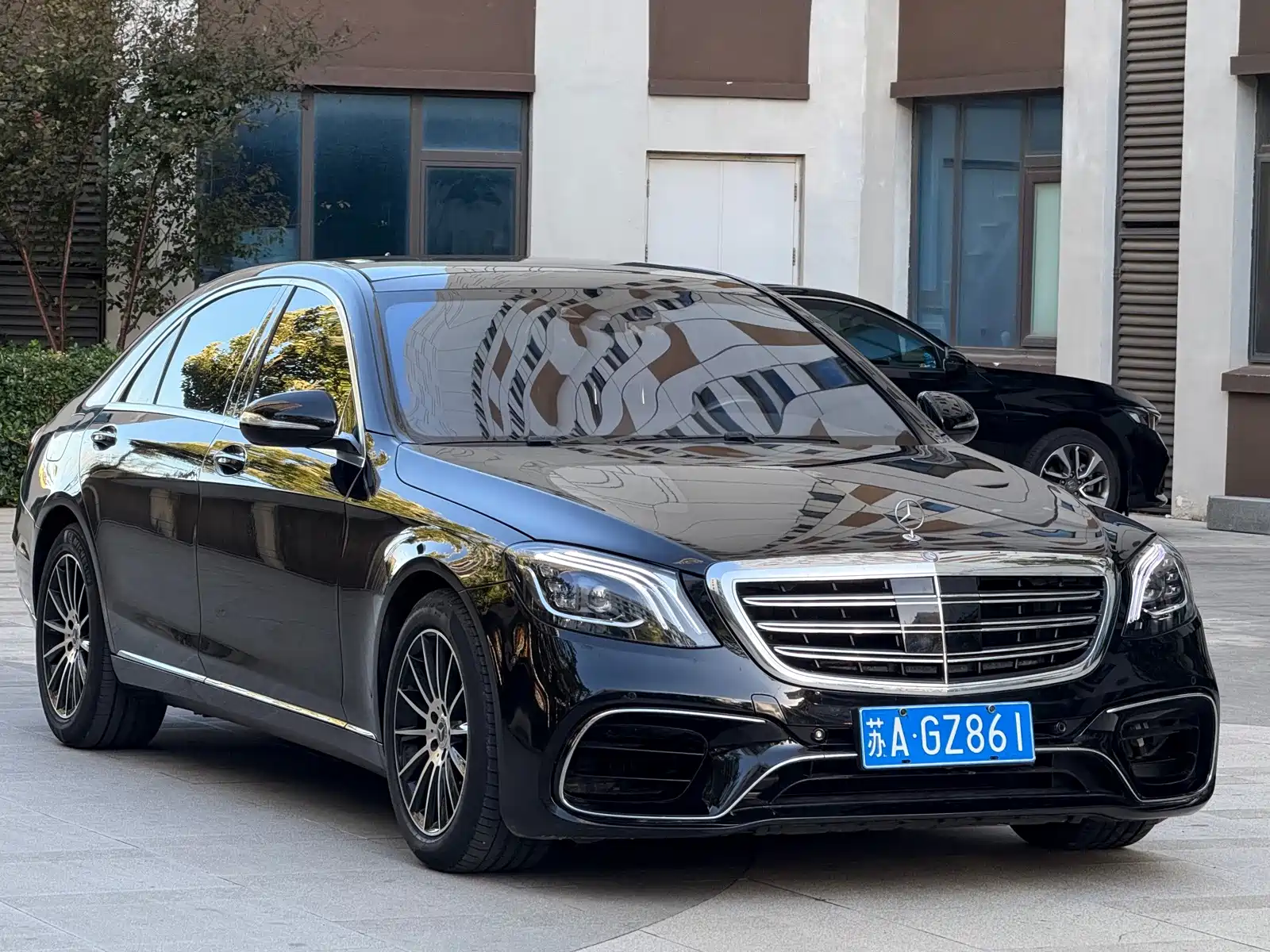 Photo 3 - Mercedes-Benz S-Class